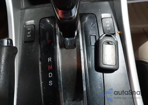 2013 Honda Accord Ex-L V-6 z USA, uszkodzony, nr VIN 1HGCT2B81DA007317